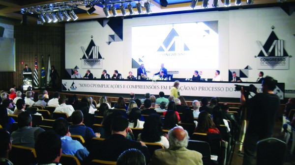 Advogados  participam de Congresso