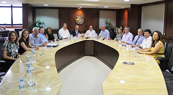 Assinada CCT  dos trabalhadores do setor atacadista dos práticos de farmácia do Estado