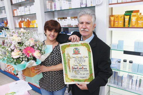 O COMERCIÁRIO “CEBOLINHA” RECEBE O TÍTULO DE CIDADÃO MARILIENSE