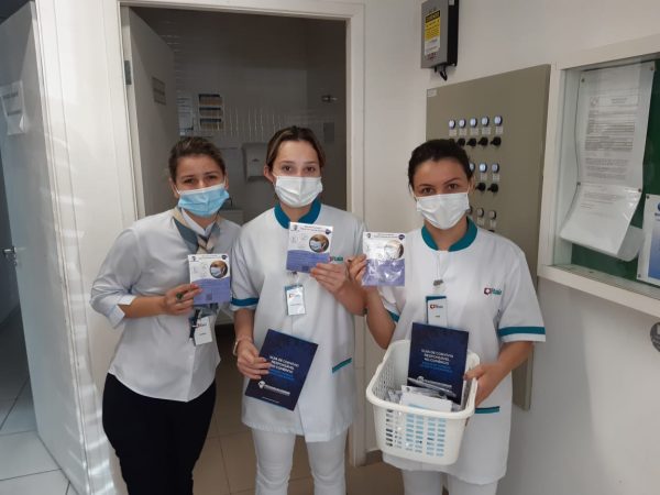 SINDICATO DOS COMERCIÁRIOS DISTRIBUI MÁSCARAS E ORIENTA TRABALHADORES