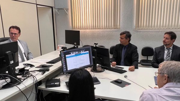 JUSTIÇA DO TRABALHO HOMOLOGA ACORDO E COMÉRCIO DE MARÍLIA ABRE NOS DIAS 26 DE DEZEMBRO E 2 DE JANEIRO A PARTIR DAS 13H